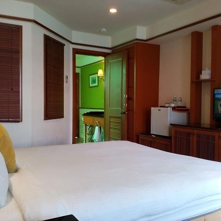 Wonderland Private Chalet At Port Dickson Exterior photo
