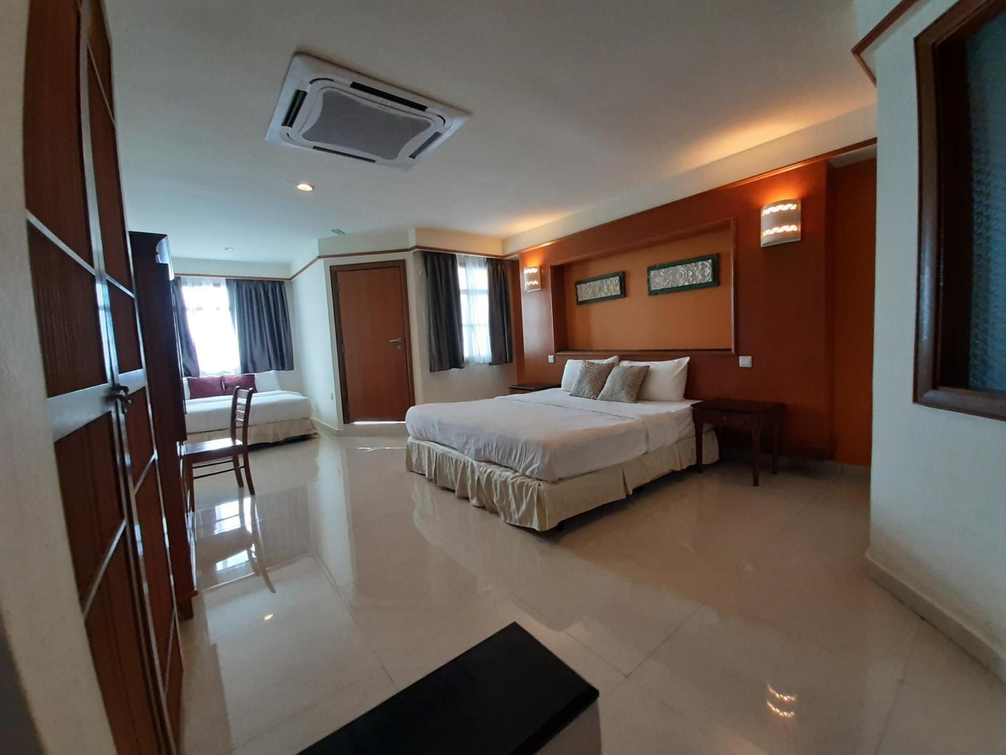 Wonderland Private Chalet At Port Dickson Exterior photo