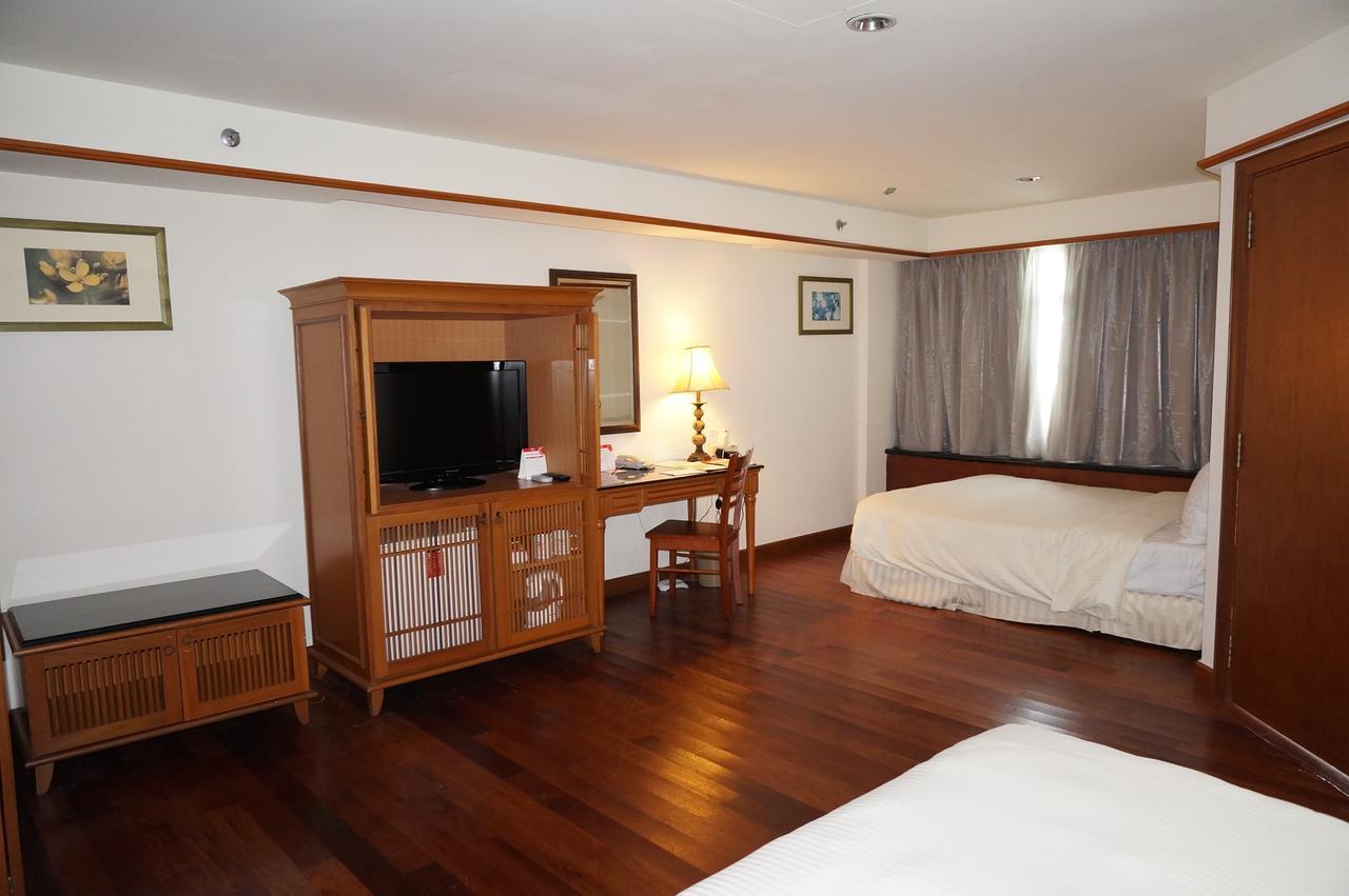 Wonderland Private Chalet At Port Dickson Exterior photo